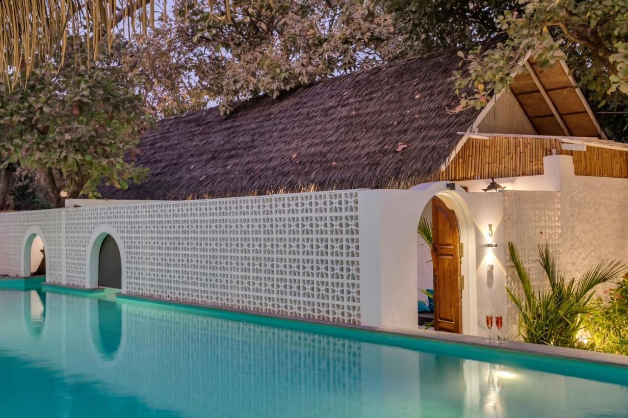 Отель Oia Goa - Private Pool Вагатор Экстерьер фото